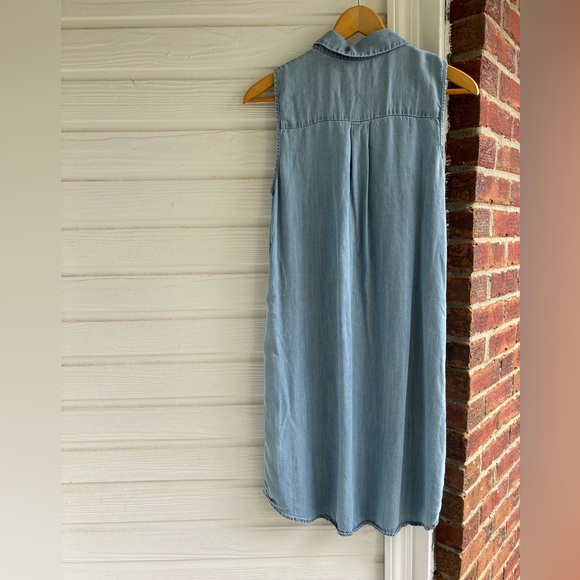 EUC size 6 spense sleeveless blue chambray dress with beautiful ❤️ & 💙 appliqué - Picture 2 of 3